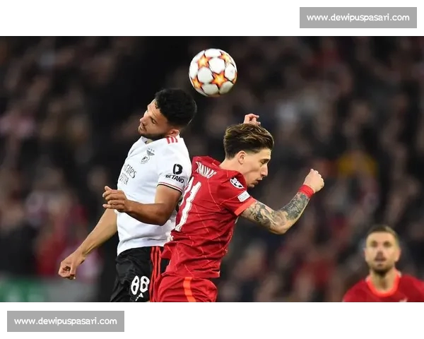 欧冠赛事比分预测分析揭示热门球队晋级之路与关键战役走势 欧冠赛事比分预测分析揭示热门球队晋级之路与关键战役走势